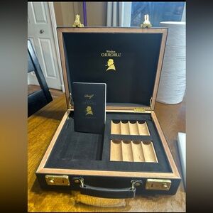 RARE Davidoff winston churchhill cigar box